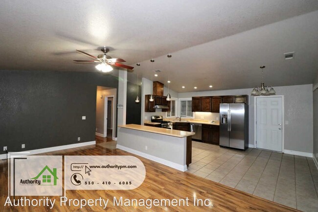 Building Photo - 3 br, 2 bath House - 1947 Mary Lake Dr.