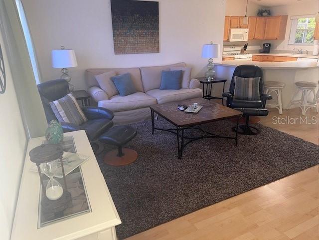 Foto del edificio - 1360 Trellis Ln
