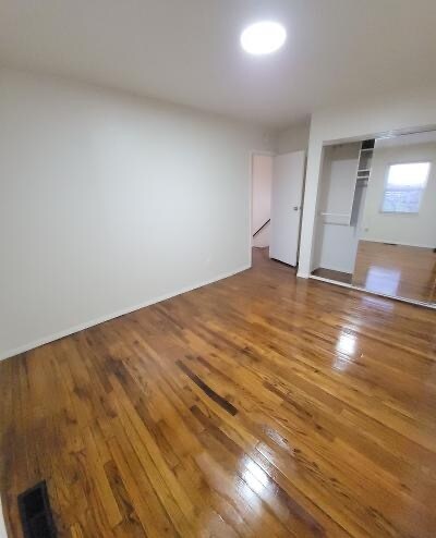 Foto del edificio - 3619 Sullivan Ave