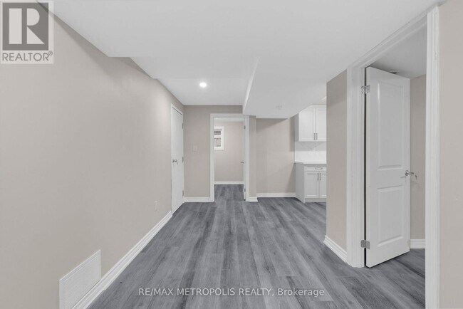 Building Photo - 161 Windfields Farm Dr