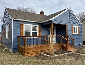 Building Photo - 1404 W Bethel Ave