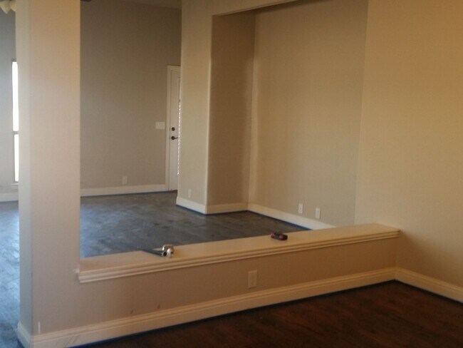 Building Photo - 3 Bedroom Single Family Home in Little Elm