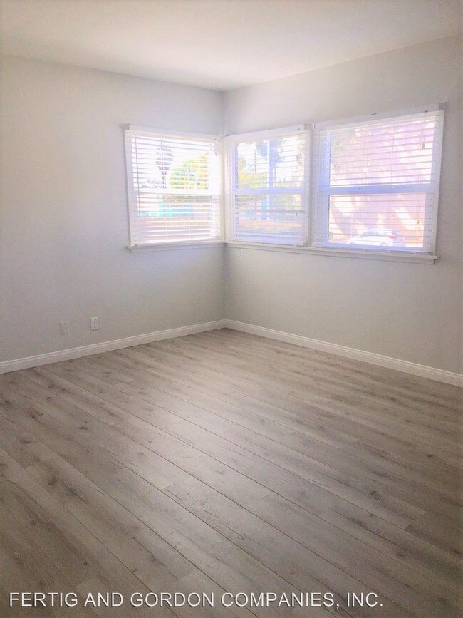 Foto del edificio - 1632 N Lake Ave