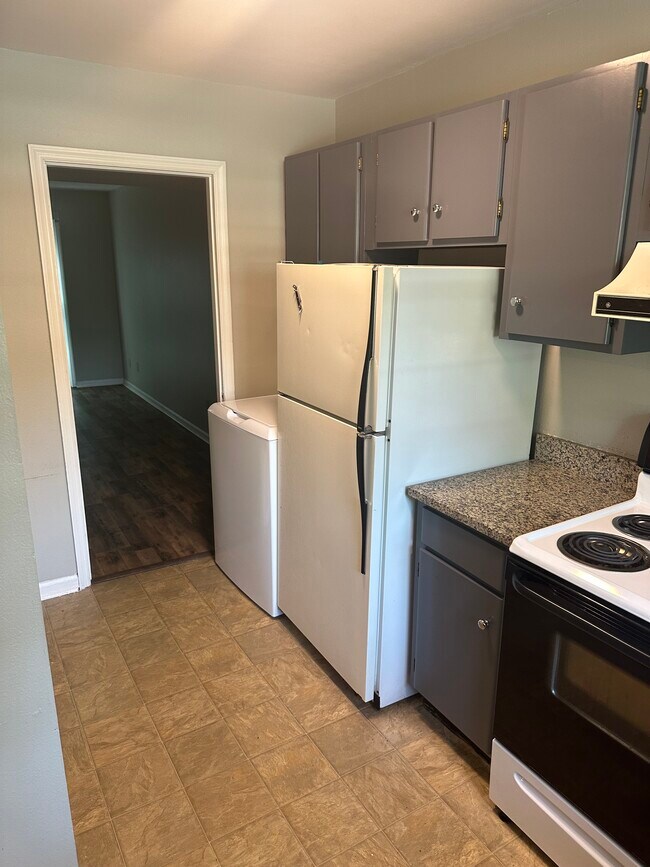 Building Photo - 430 Grove St