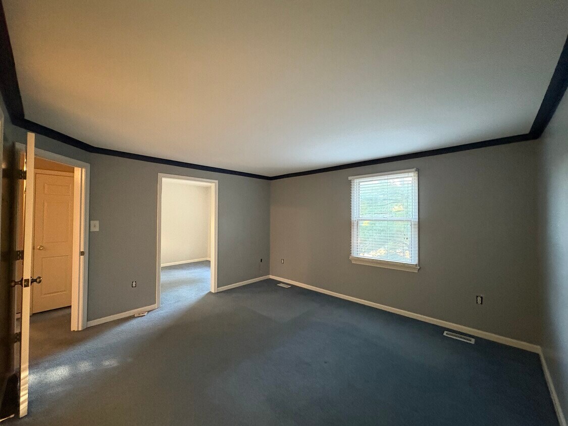 Foto principal - 8002 Cattail Ct