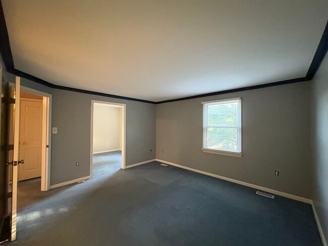 Building Photo - 8002 Cattail Ct