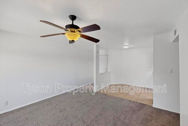 Foto del edificio - 12201 Haines Ave NE