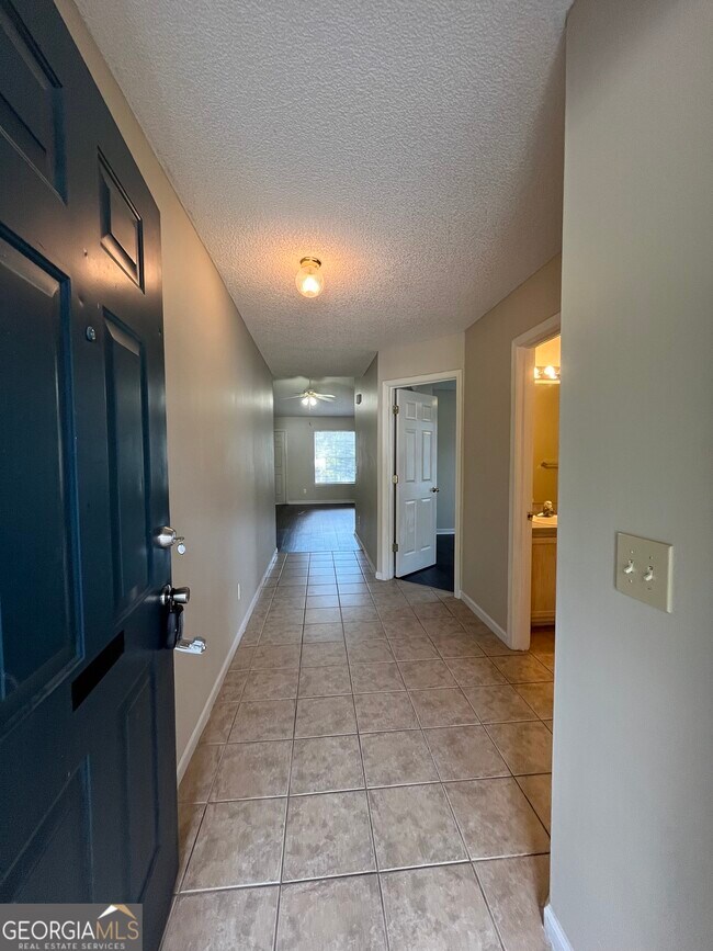 Building Photo - 150 Sapelo Dr