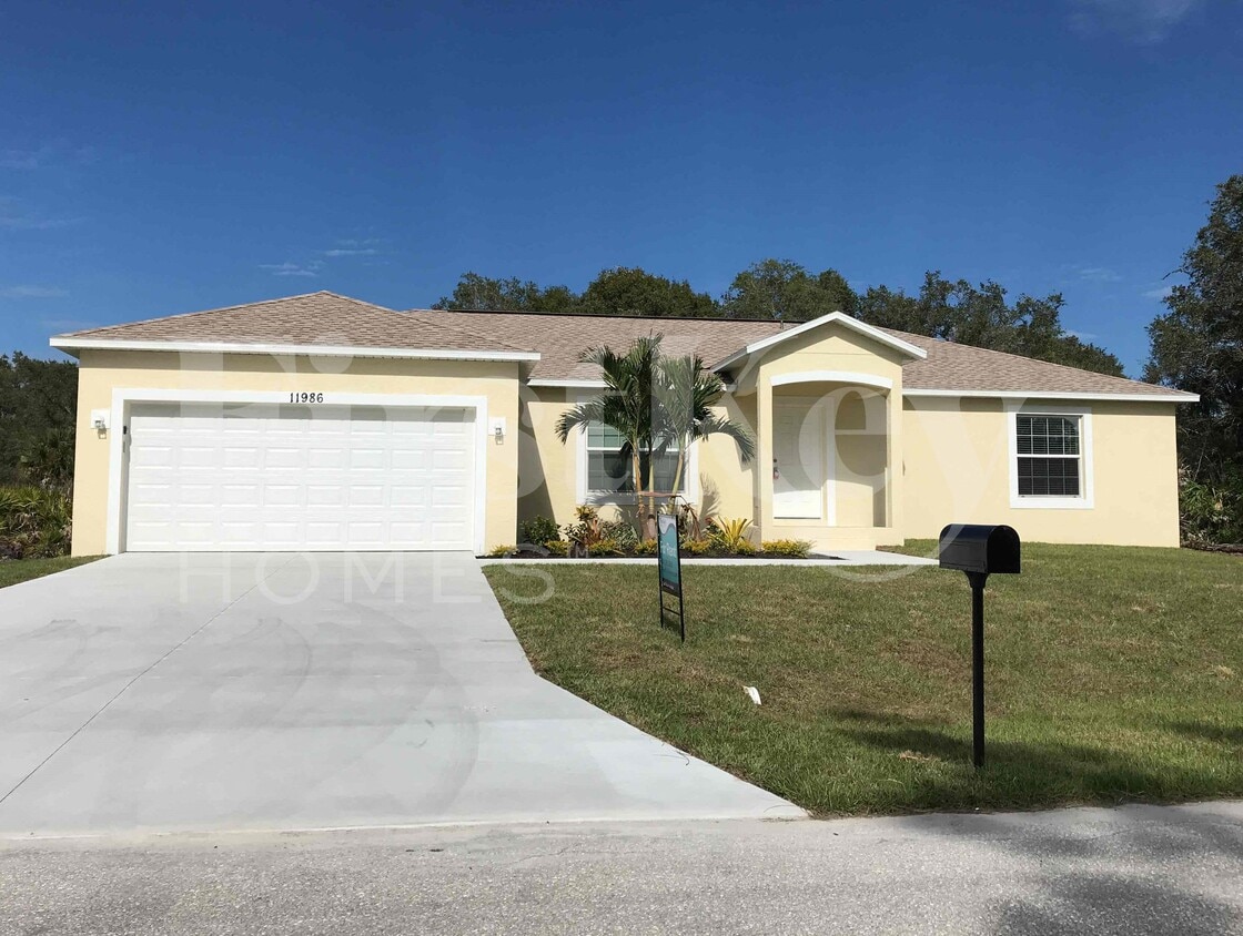 Foto principal - 11986 Booth Ave