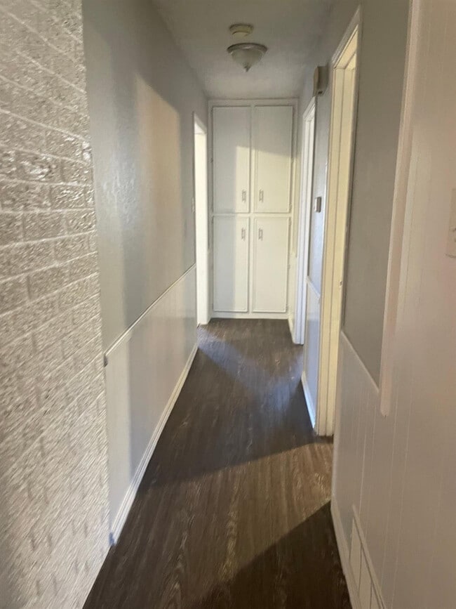 Foto del edificio - 6310 Quaker Ave