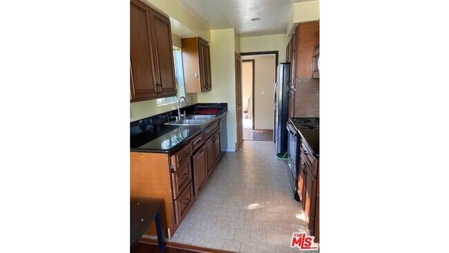 Foto del edificio - 1571 Manning Ave