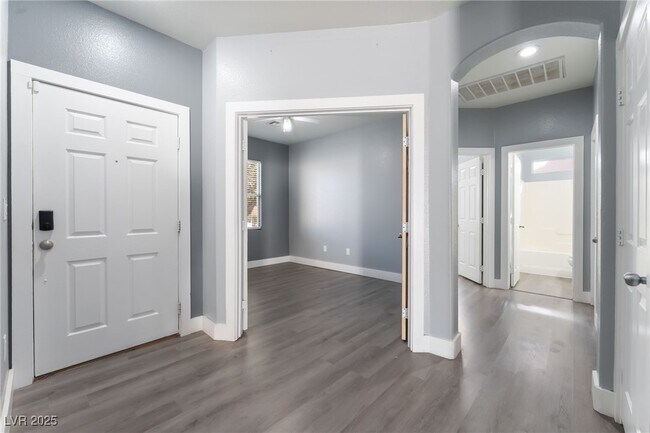 Foto del edificio - 5321 Dawn Break Canyon St