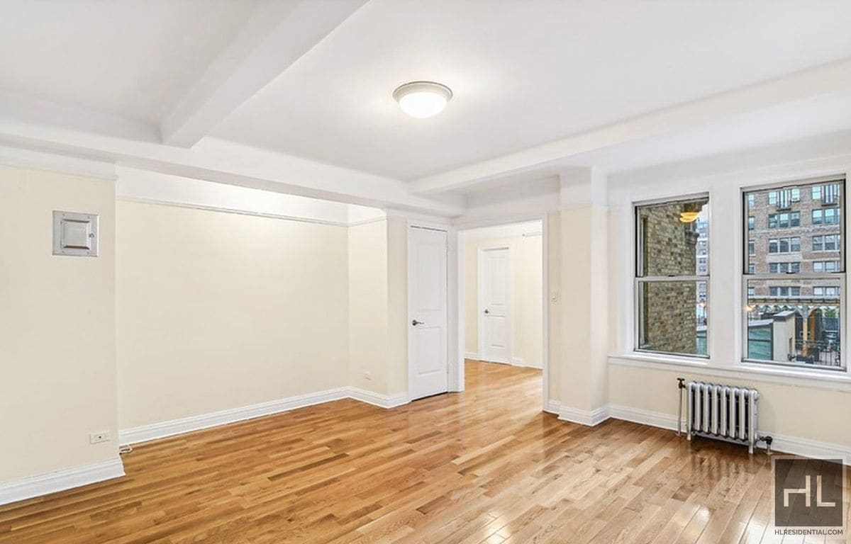 Foto del edificio - EAST 10 STREET