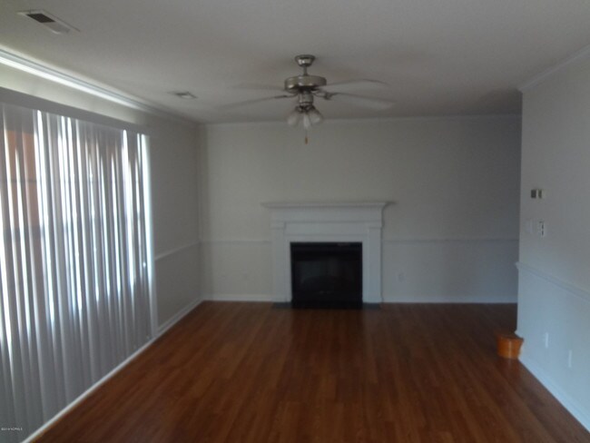 Building Photo - 890 Spring Forest Rd