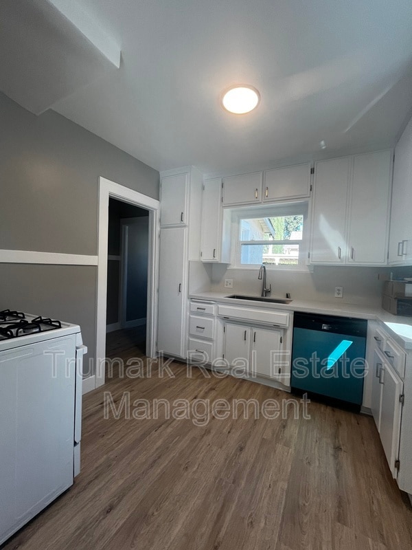 Foto del edificio - 1349 Elizabeth St