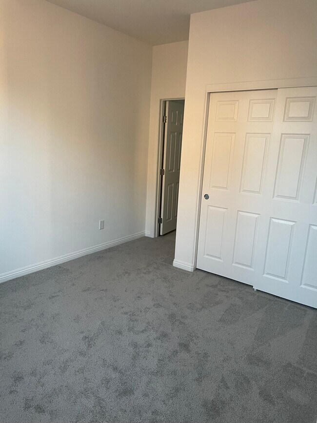 Building Photo - 6131 Sinks Canyon Ave