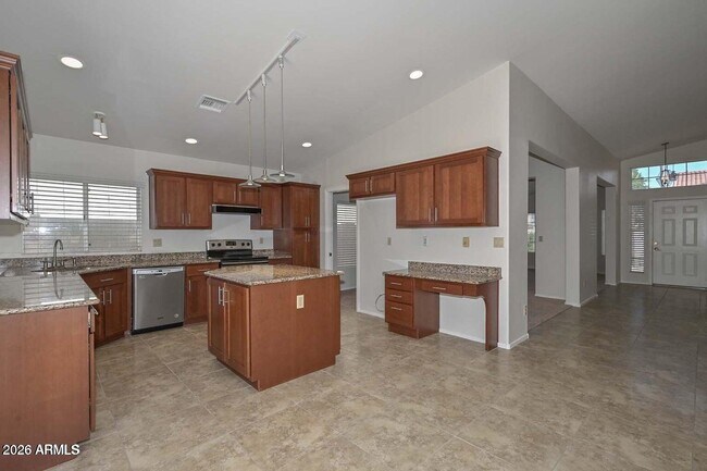Building Photo - 7629 W Kristal Way