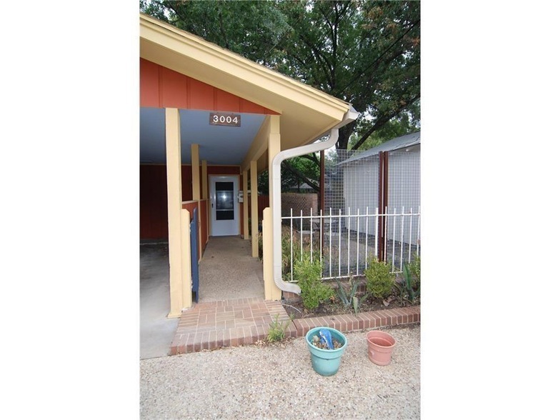 Foto principal - 1700 W 30th St