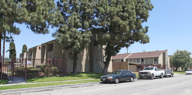 Primary Photo - Pioneer Gardens Apartments