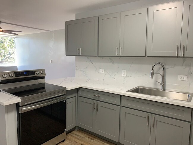 Foto del edificio - 2Bed/1.5Bth Remodeled fresh clean..like new move in ready now!