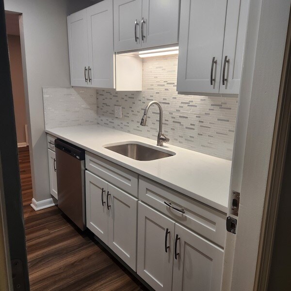 Foto principal - 12 Brookside Ave