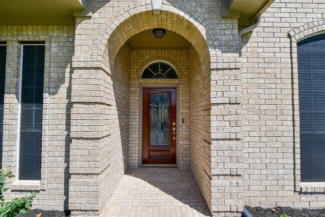 Building Photo - 10018 Park Meadow Dr