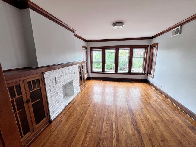 Building Photo - 2817 N Clybourn Ave