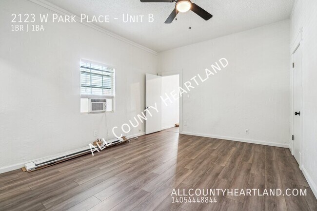 Foto del edificio - 2123 W Park Pl