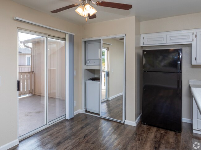 Interior Photo - Foxwood Apartments