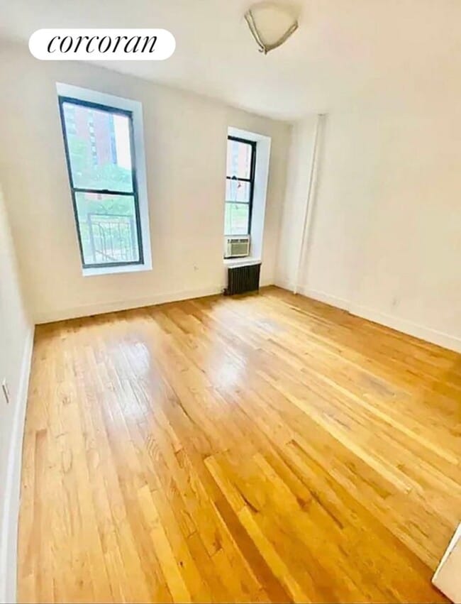 Building Photo - 1628 3rd Ave