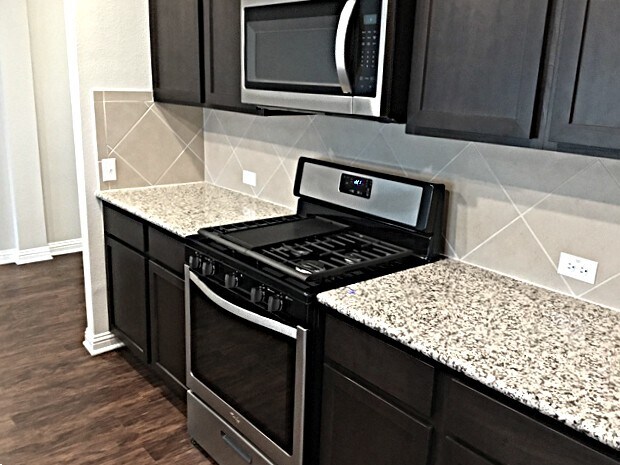 Foto del edificio - 5613 Gerard Dr