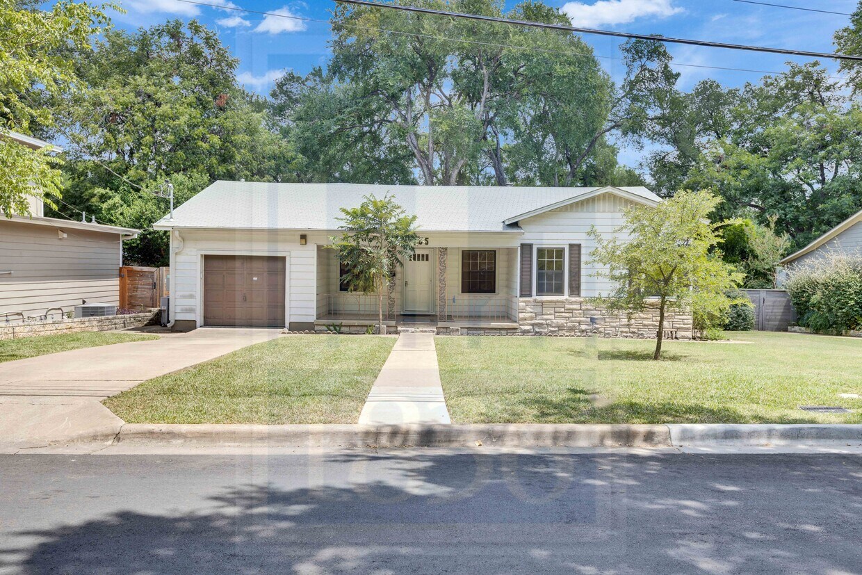 Foto principal - 2205 Sharon Ln