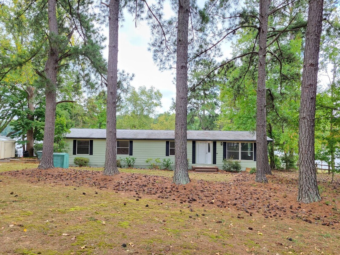 Primary Photo - Waterfront mobile home in Mooresville