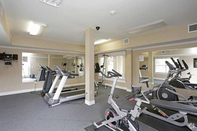 Fitness Center - Jamestowne Apartments