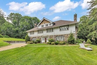 149 Central Dr