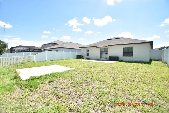 Foto del edificio - 13021 Meadow Pond Pl