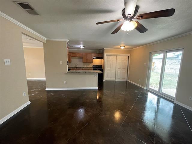 Building Photo - 10157 Peppertree Ln
