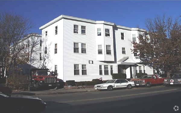 Primary Photo - kenwood terrace