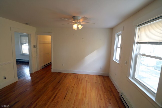 Building Photo - 1 br, 1 bath  - 153 Franklin St Apt 2R