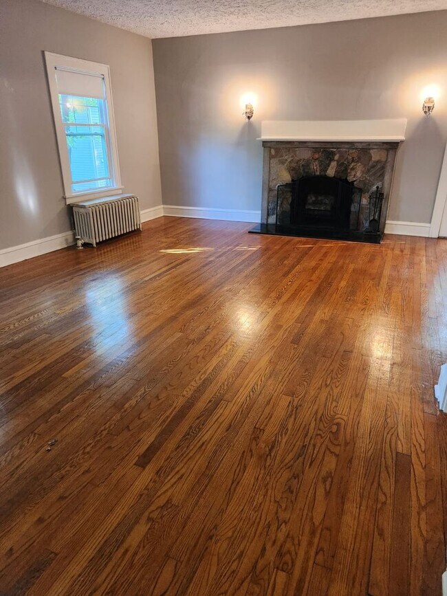 Building Photo - 35814 Ridge Rd