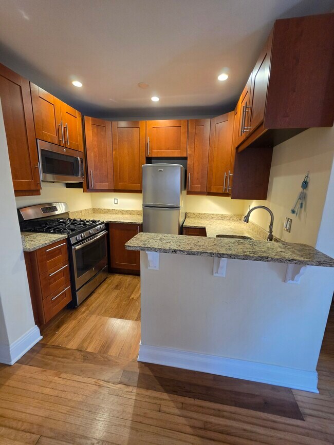 Cocina - 3117 Colfax Ave S