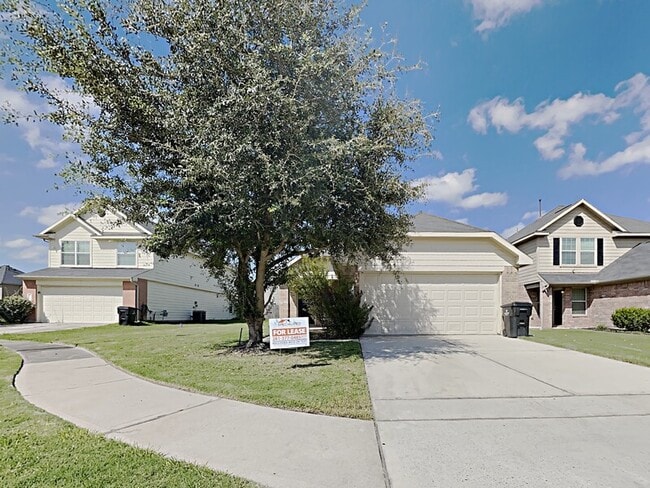 Building Photo - 2415 Hiacintas Way