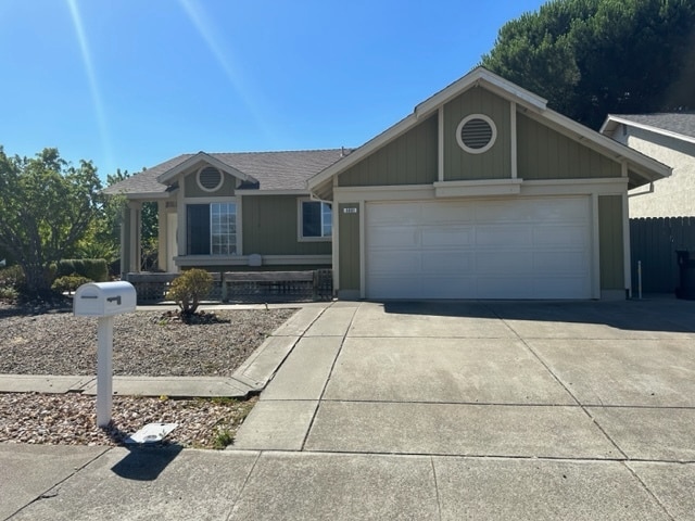 Primary Photo - 5001 Lakeview Cir
