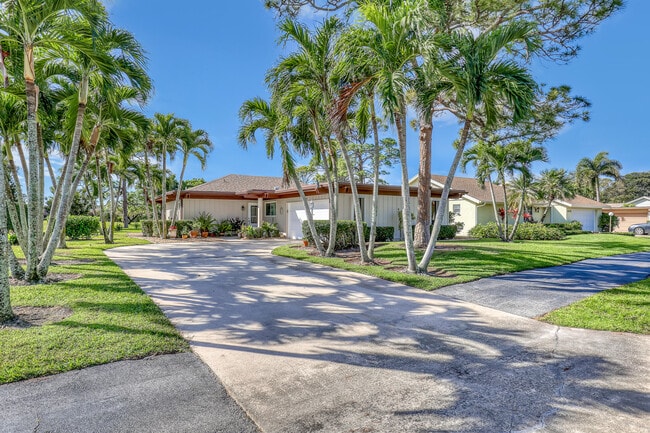 Foto del edificio - 6598 Eastpointe Pines St