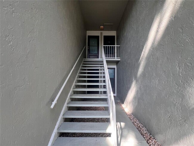 Building Photo - 302 Palm Coast Pkwy NE