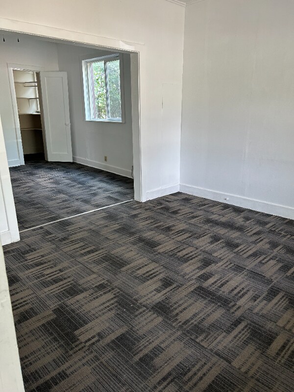 Building Photo - 304 7th Ave S