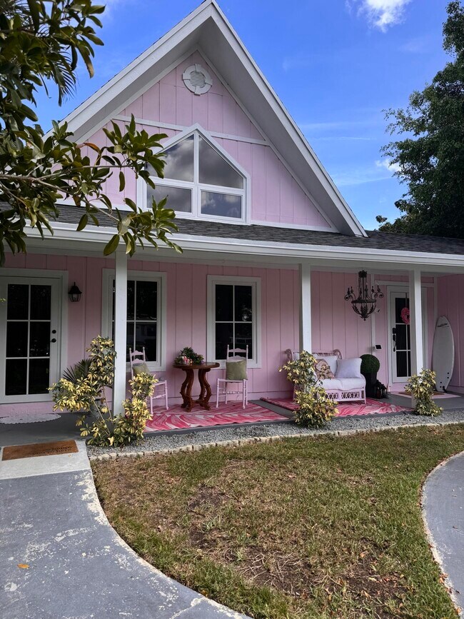 Foto del edificio - 1256 Palmetto Rd