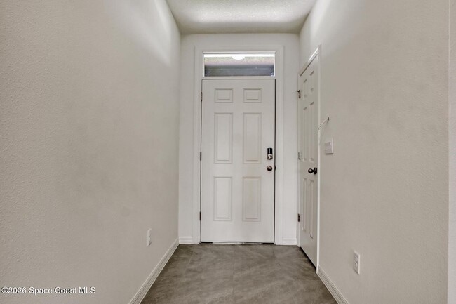 Building Photo - 1422 McFarland Dr