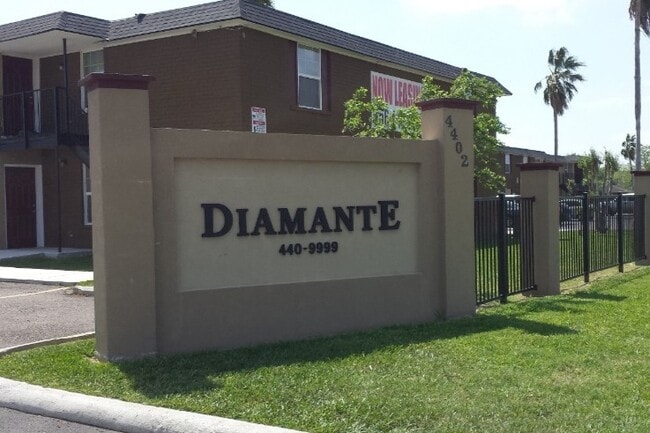 Building Photo - Diamante Apartments