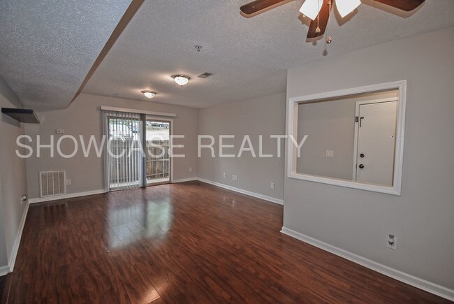 Building Photo - 7992 Shady Oak Trail